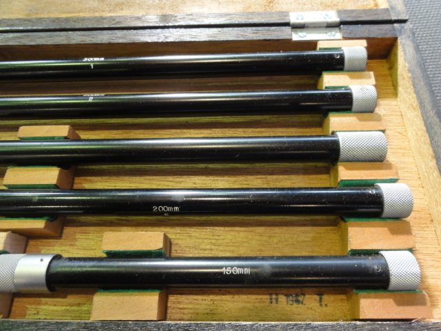 Mitutoyo 50-1500 Micrometer (Inner) Image 3