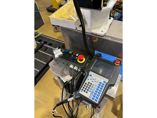 FANUC SR-3iA Robot Image 7