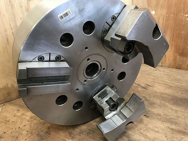 --  Lathe Chuck Image 2