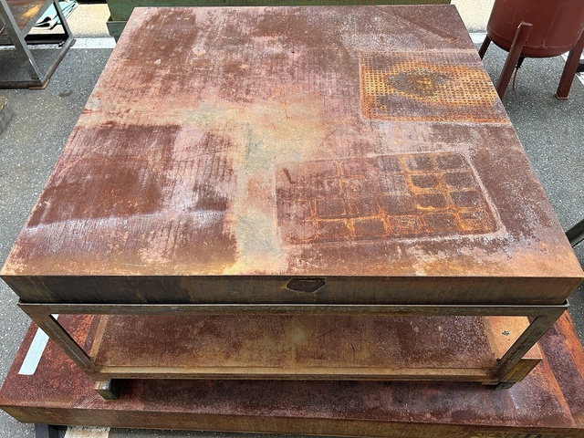 --  Surface plate/Workbench Image 1