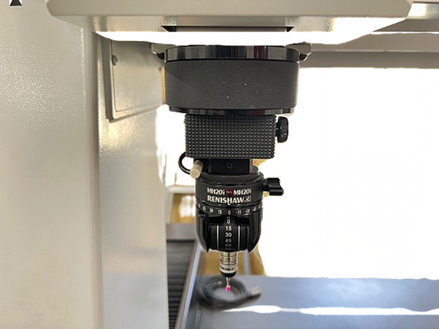 Mitutoyo CRT-PM574 CMM Image 2