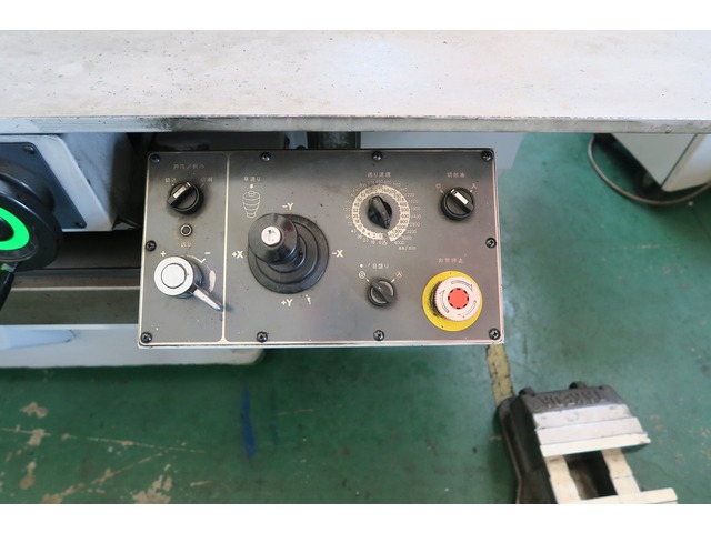 YAMASAKI GIKEN YZ-8WR NC Vertical Milling Machine Image 4