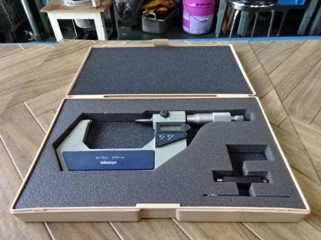 Mitutoyo MDC-75M Micrometer (Outer) Image 1