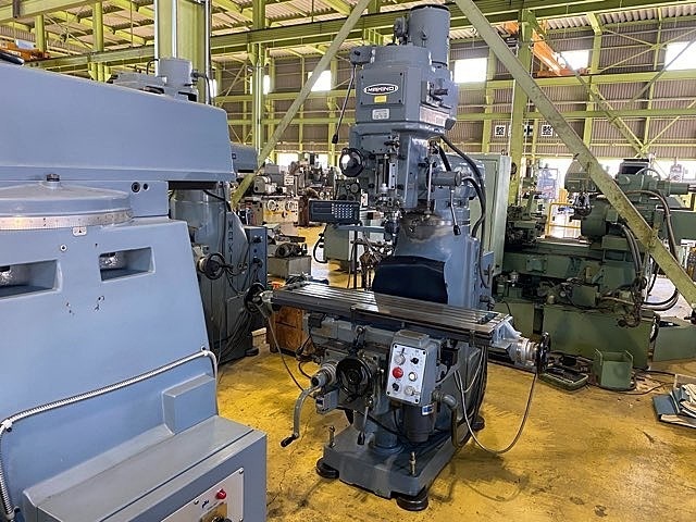 MAKINO KVJP-55 Vertical Milling Machine Image 2