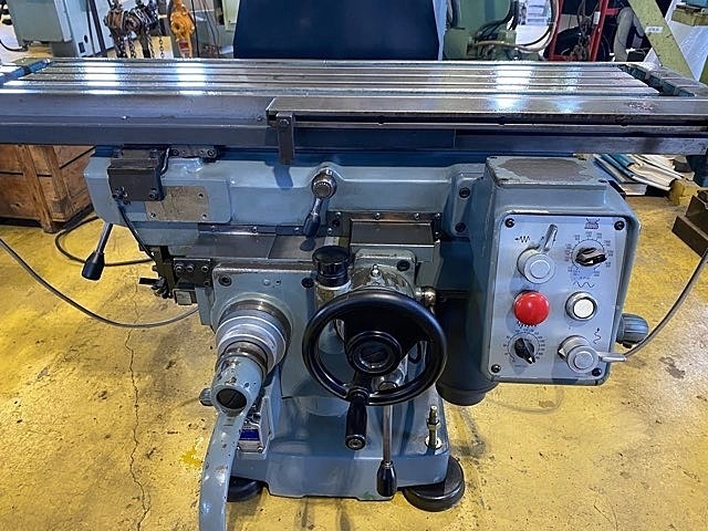 MAKINO KVJP-55 Vertical Milling Machine Image 7