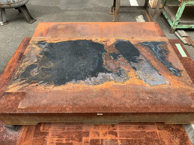 不明  Surface plate/Workbench Image 1