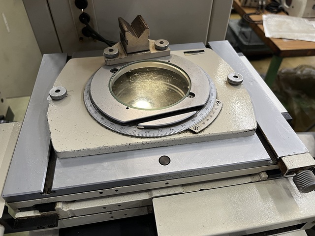 ミツトヨ PJ-311 投影機 の画像 4枚目