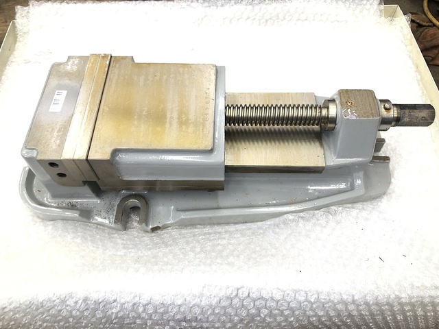 津田駒 VG-150 バイス の画像 1枚目