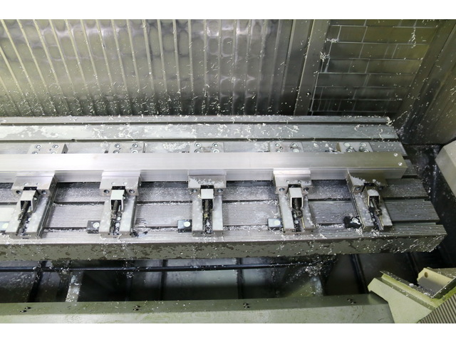 DECKEL MAHO DMF 220 linear Vertical Machining Center Image 2