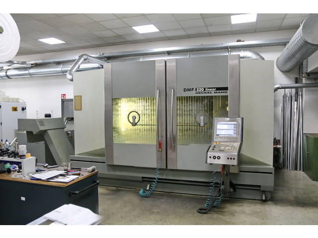 DECKEL MAHO DMF 220 linear Vertical Machining Center Image 17