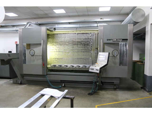 DECKEL MAHO DMF 220 linear Vertical Machining Center Image 22