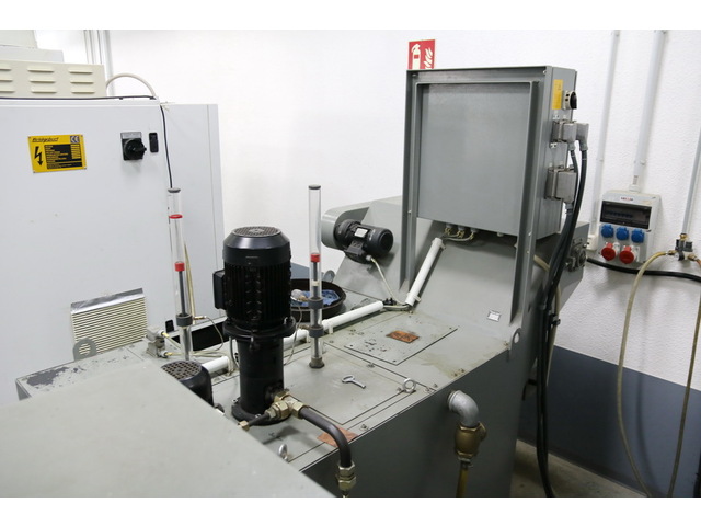 DECKEL MAHO DMF 220 linear Vertical Machining Center Image 37