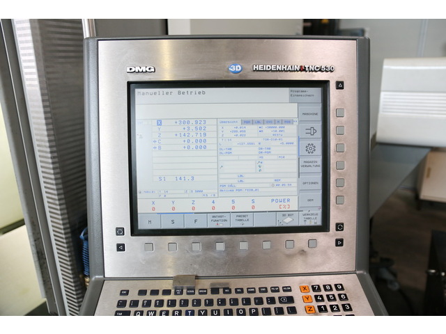 DECKEL MAHO DMC 75 V linear Vertical Machining Center Image 3