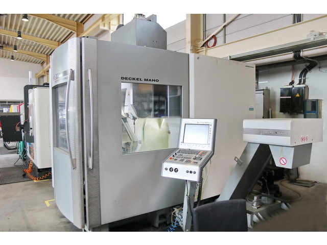 DECKEL MAHO DMC 75 V linear Vertical Machining Center Image 24