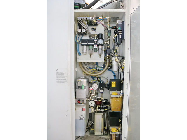 DECKEL MAHO DMC 75 V linear Vertical Machining Center Image 31