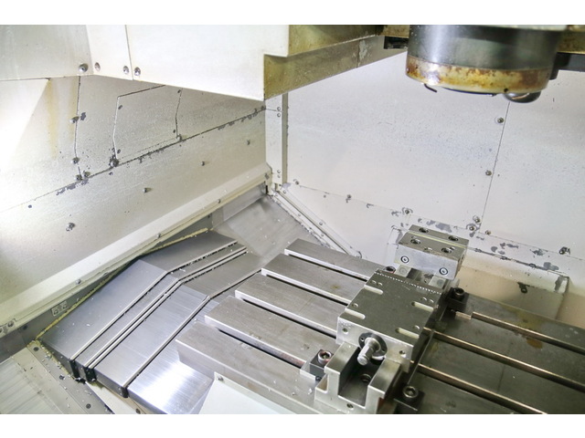 MORI SEIKI NV 4000 DCG 立型マシニングセンタ の画像 3枚目