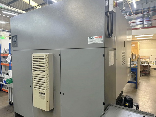 DECKEL MAHO DMU 80 T 5Axis Machining Center Image 2