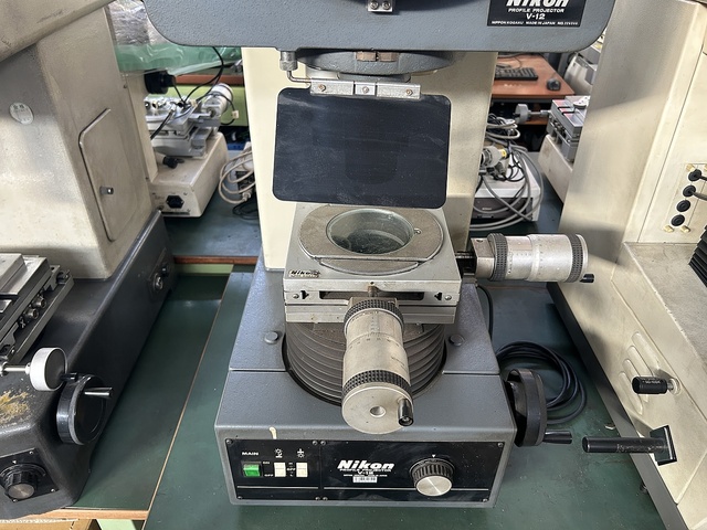 Nikon V-12 Projector Image 3