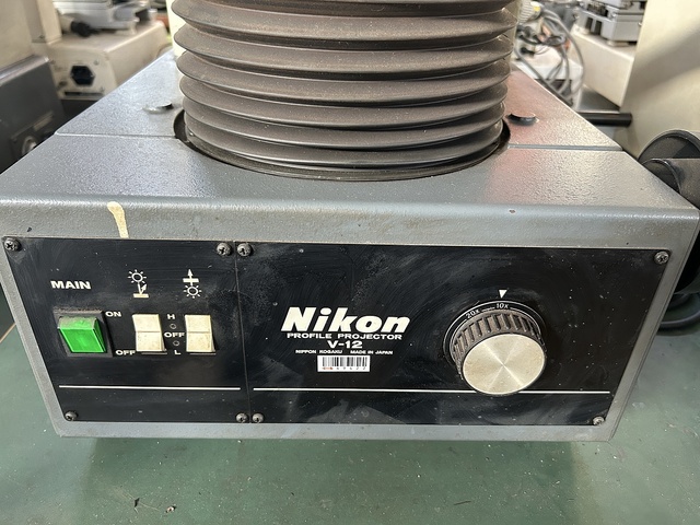Nikon V-12 Projector Image 10