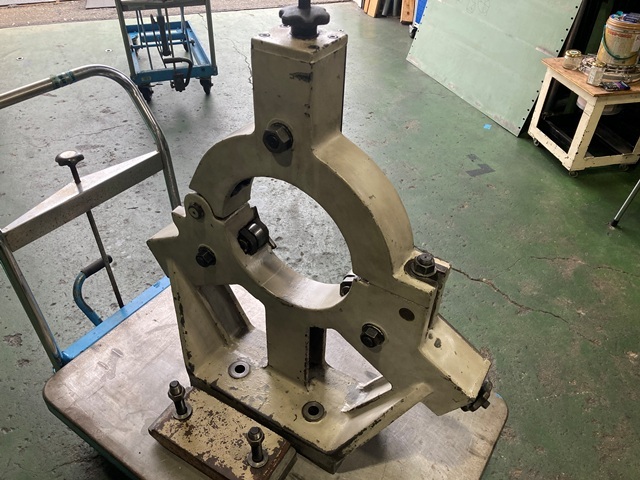 MAZAK PM250 Steady rest Image 2