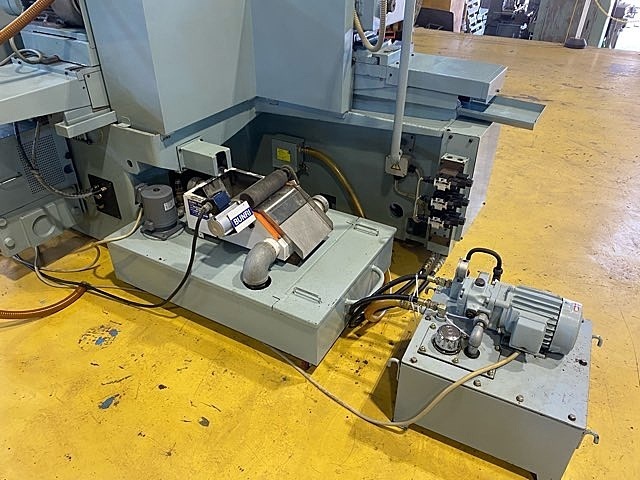 近藤 UGK-750H-TA Cylindrical Grinder Image 10