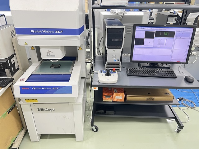 ミツトヨ QV-E202PIL-C(363-105-1) 画像測定機 の画像 1枚目