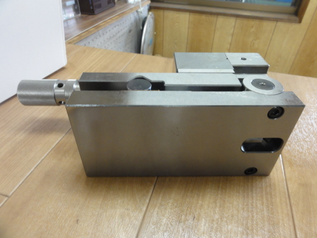 SAKAE SEIKI SNV-80V Vice Image 6