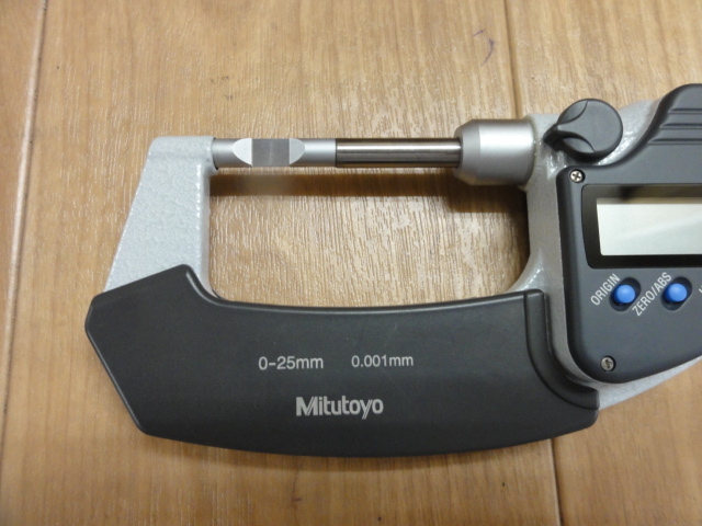 ミツトヨ BLM-25WM/.4T マイクロメーター（外側） の画像 2枚目