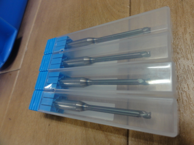 OSG AE-CPR-N3XR0.5X30(未使用品) エンドミル の画像 3枚目