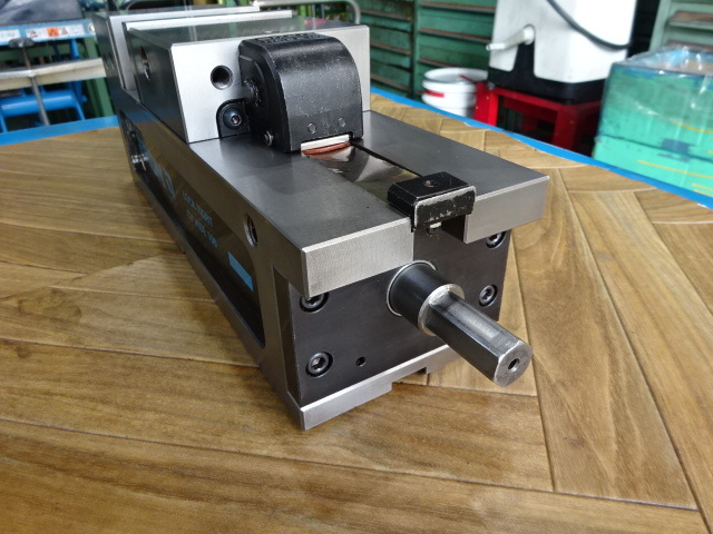 Nabeya LTCV100 Vice Image 2