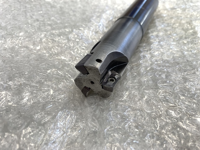 -- MKEM-32-32-180 End Mill Image 2