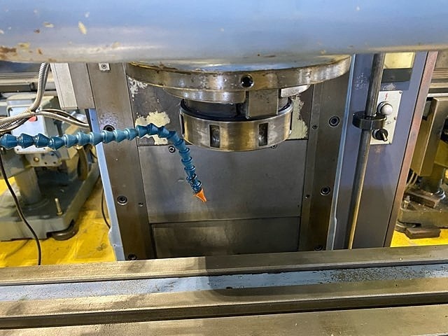 OKK MH-2V Vertical Milling Machine Image 5