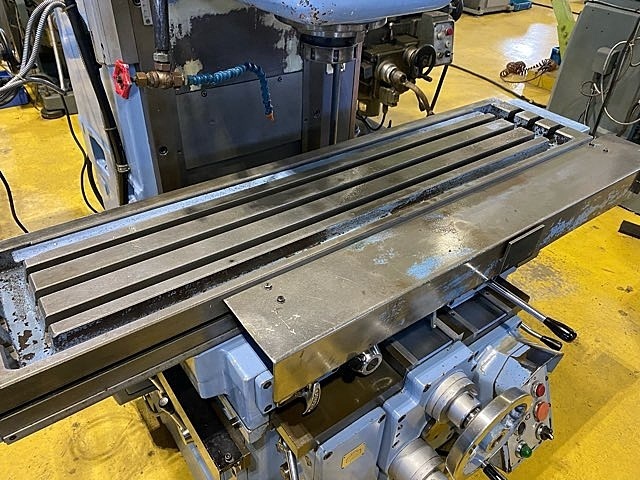 OKK MH-2V Vertical Milling Machine Image 6
