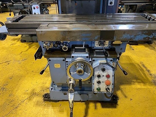 OKK MH-2V Vertical Milling Machine Image 7