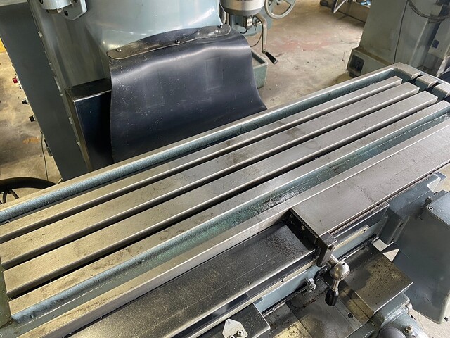 MAKINO KVJP-55 Vertical Milling Machine Image 8