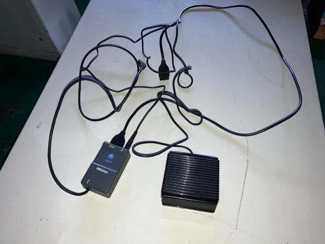 Mitutoyo PJ-3000 Projector Image 7