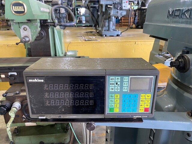 MAKINO KVJP-55 Vertical Milling Machine Image 10