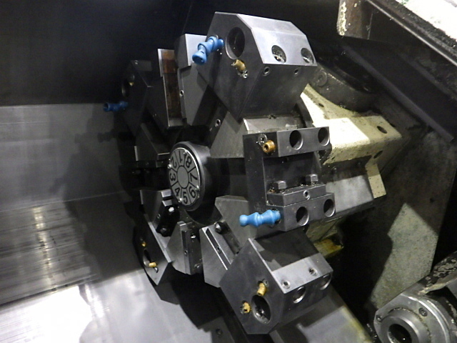 Okuma LCS-15 NC Lathe Image 4