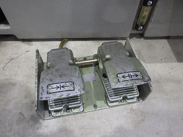 Okuma LCS-15 NC Lathe Image 9