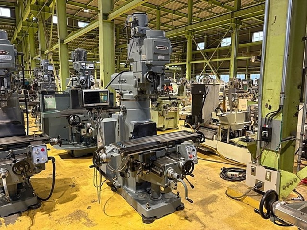 MAKINO KVP-55 Vertical Milling Machine H019558 Image