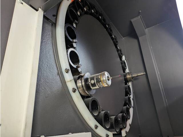 オークマ MILLAC-611VⅡ 立型マシニングセンタ の画像 8枚目