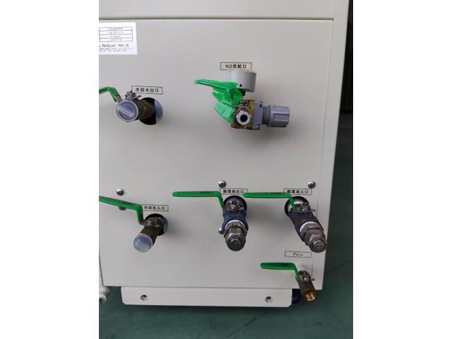 アメフレックス TCW-2KCVLG-B Chiller/Cooling Tower Image 5