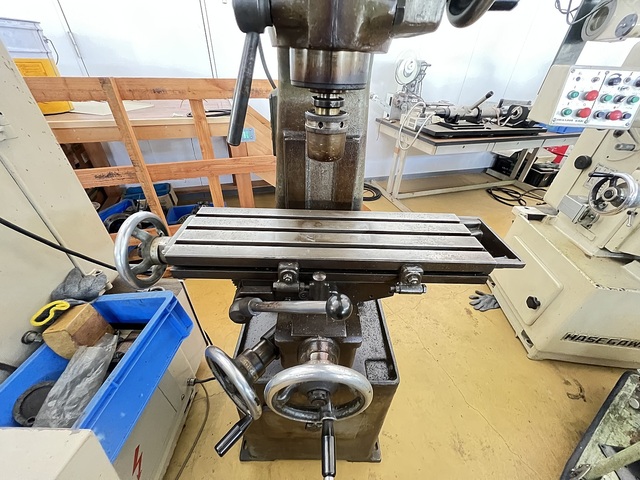 INOUE KOKI EV-6 Vertical Milling Machine Image 2