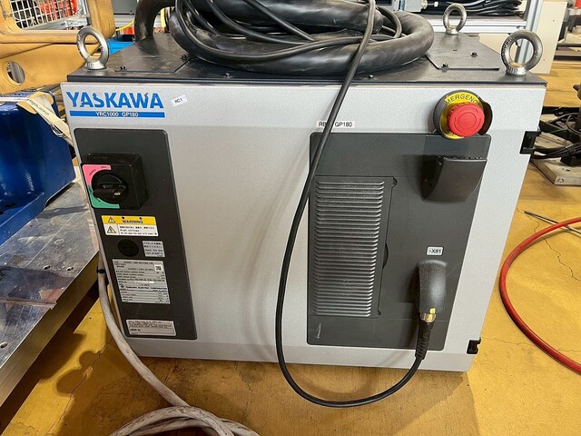 安川 MOTOMAN-GP180 Robot Image 5