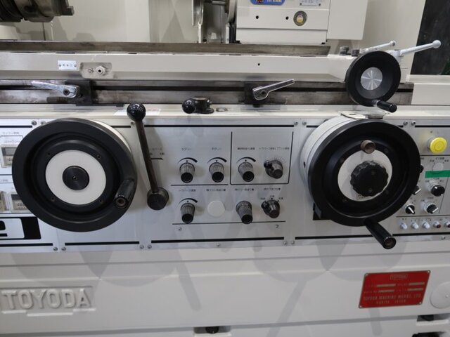 TOYODA MACHINE WORKS GUP32x50 Cylindrical Grinder Image 3