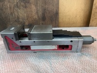 ナベヤ FA125 バイス C180048 の画像
