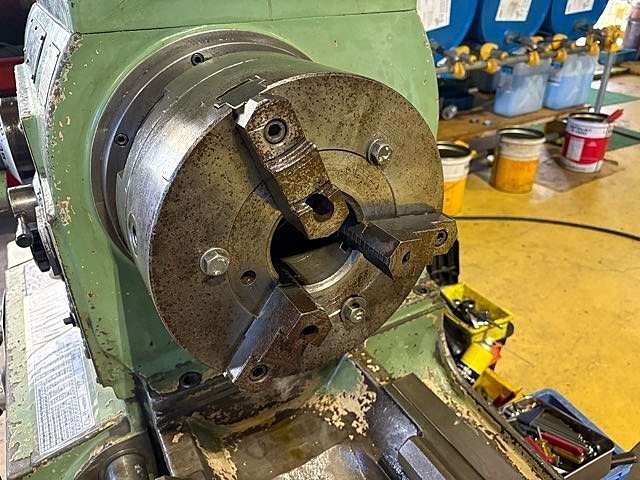 Dainichi Machinery DLG-SHB63×250 Lathe Image 5