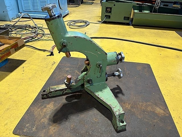 Dainichi Machinery DLG-SHB63×250 Lathe Image 9