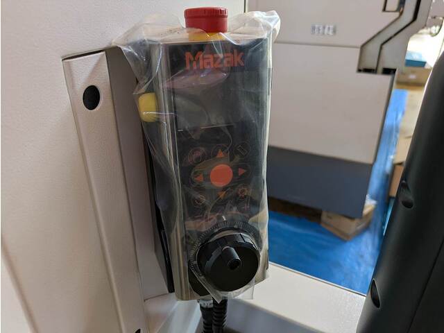 ヤマザキマザック VARIAXIS J-500 門型マシニングセンタ/五面加工機 の画像 10枚目