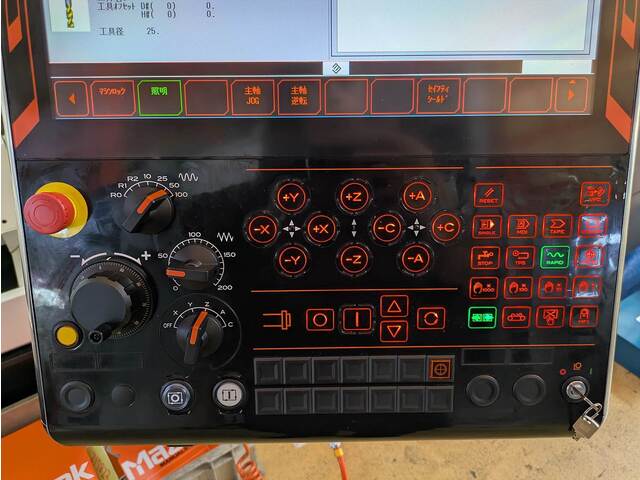 ヤマザキマザック VARIAXIS J-500 門型マシニングセンタ/五面加工機 の画像 12枚目